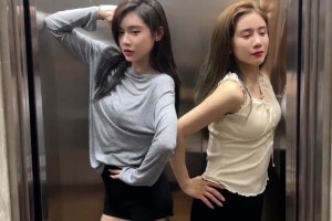 姐姐好看哈！美娜帶網(wǎng)友參觀自己老家的豪宅 姐姐出境~