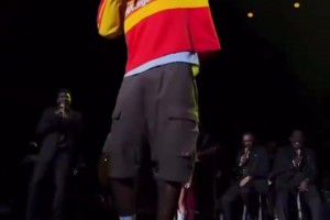 氛圍是給到了！如何評價伊森的唱歌天賦？