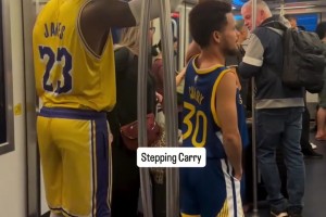 震驚！“老詹”竟與“庫里”一起坐地鐵??