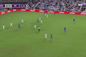 呂迪格曾高抬腿回追日本球員火遍全球，這真是世界名畫??