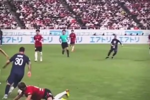 日本這角球戰(zhàn)術(shù)是真高級(jí)！對(duì)方主帥看了都不敢相信??
