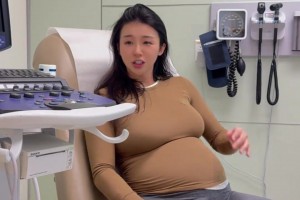 張曼源完成第一次孕晚期產(chǎn)檢 體重飆升至179斤！