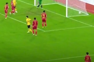 “雄起聲”震天，熱血足球燃爆賽場！超2萬人見證成都VS廣安!