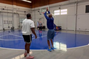 神射手老當益壯！60歲的雷吉·米勒三分球輕松十連中??