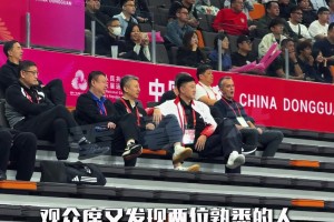 郭導(dǎo)和杜導(dǎo)又來看比賽了...