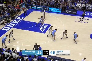 明年狀元熱門！卡梅隆-布澤爾居然來了一個搶斷后暴扣！