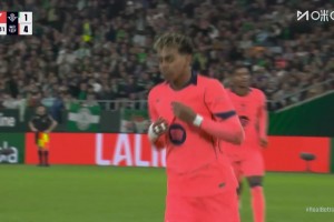 巴爾特拉禁區(qū)手球！主裁查看VAR判罰點球！亞馬爾主罰輕松命中！